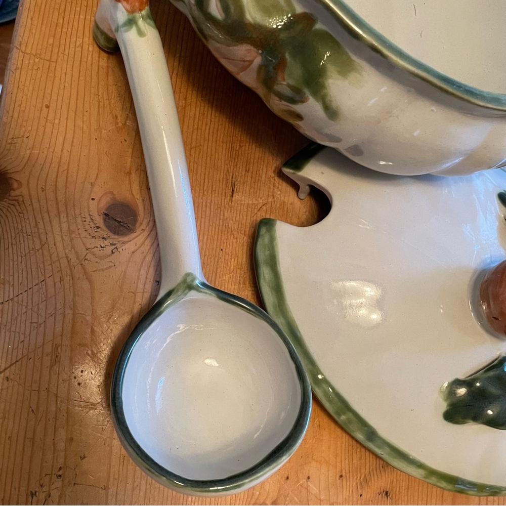 Vintage Louisville Stoneware Soup Tureen With Ladle‎ John B Taylor “Harvest” - Picture 8 of 12